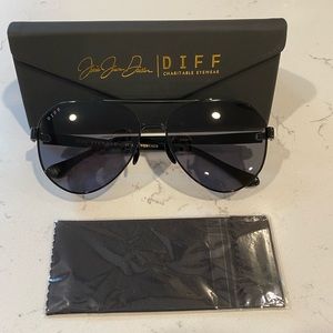 Jessie James Decker DIFF Sunglasses